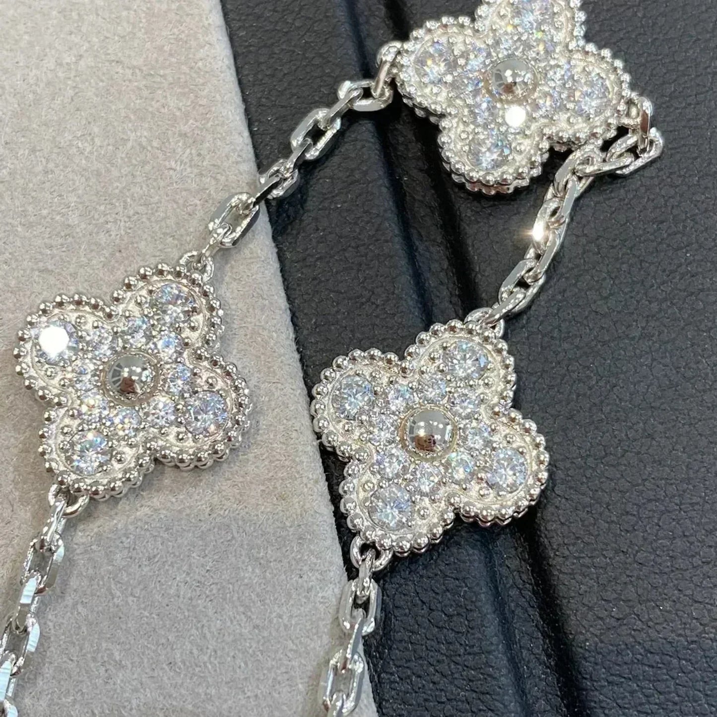 [StRenovia Jewelryar Jewelry] CLOVER 5 MOTIF FULL DIAMOND BRACELET COLLECTION