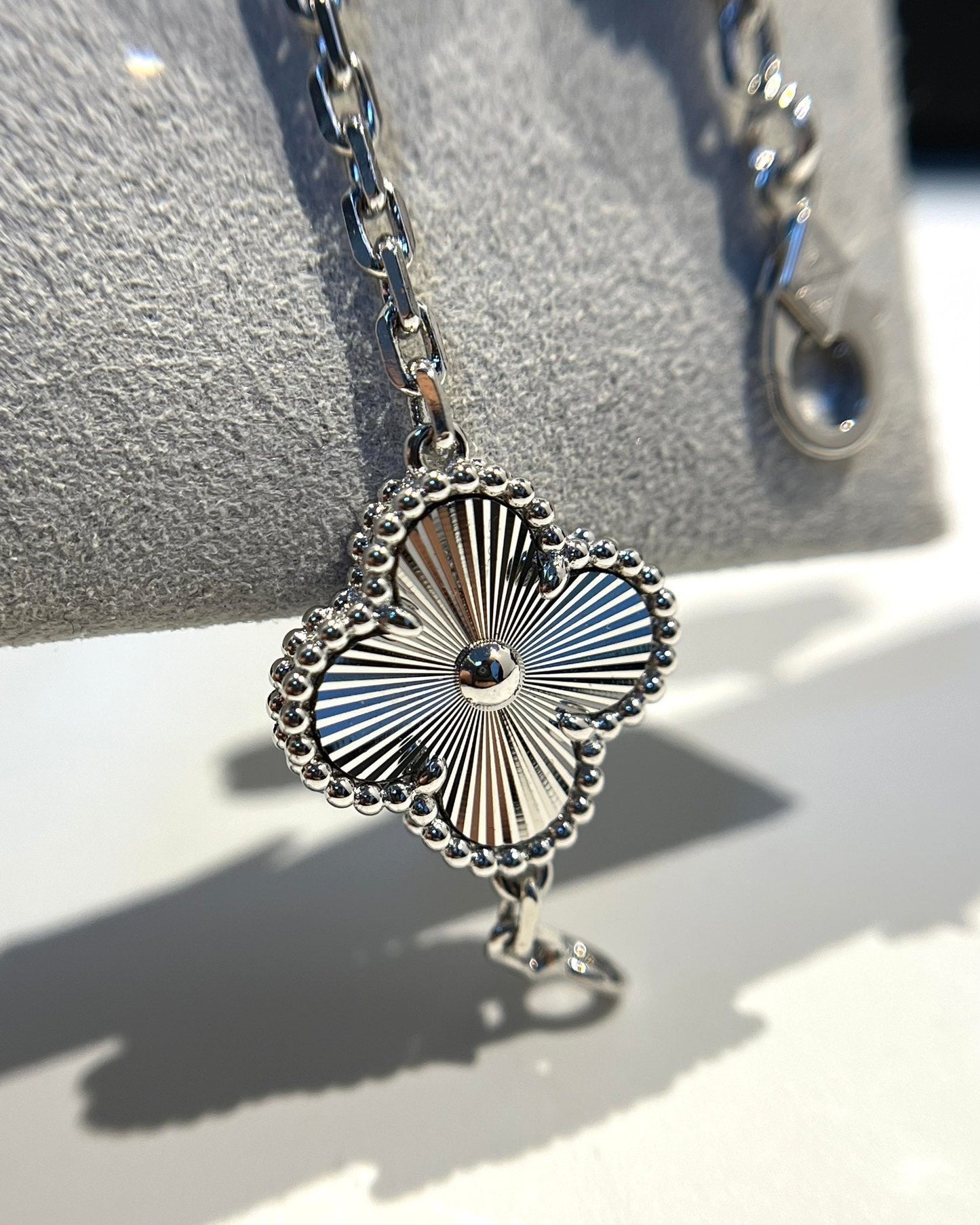 [Renovia Jewelry] CLOVER 5 MOTIF LASER BRACELET COLLECTION